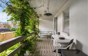 4 Bedroom Beautiful Home In Ebeltoft